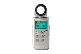 Steve Aves Review's Sekonic L-358 Light Meter.