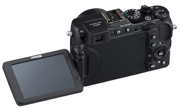 Nikon P7800