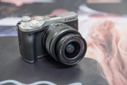 Canon EOS M6 Hands-On First Look