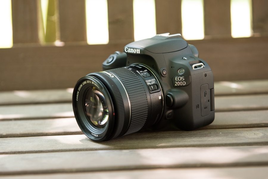 Nauwkeurig zuur escaleren Should I Buy a Canon EOS 200D or 1300D? | Wex Photo Video