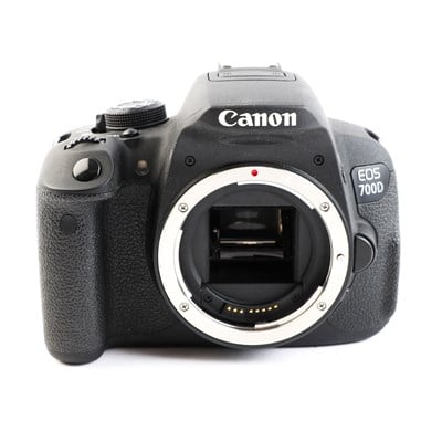 USED Canon EOS 700D Digital SLR Camera Body